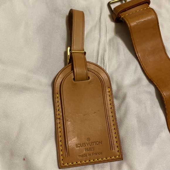 Authentic LOUIS VUITTON NAME TAG AND POIGNET SET - Picture 2 of 8